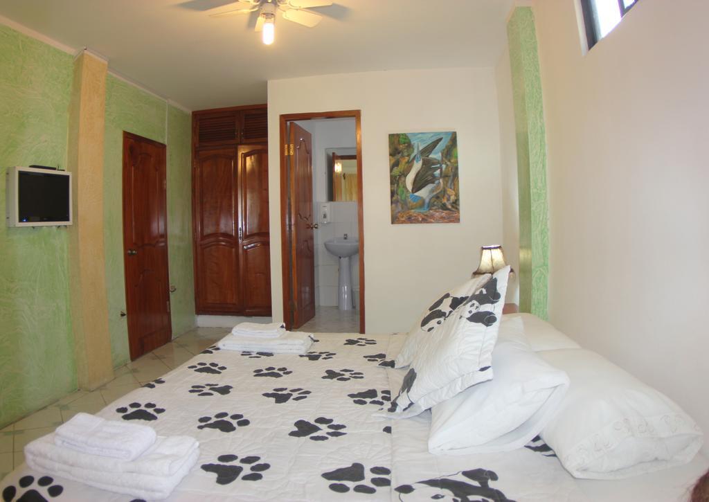 The Island Home Puerto Ayora  Δωμάτιο φωτογραφία