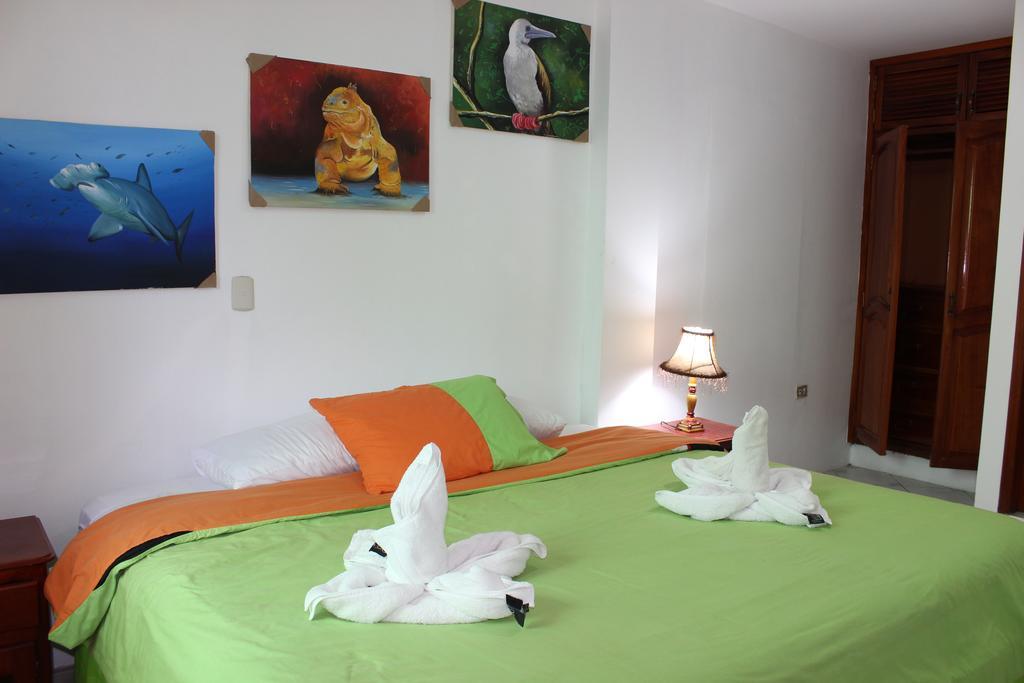 The Island Home Puerto Ayora  Εξωτερικό φωτογραφία