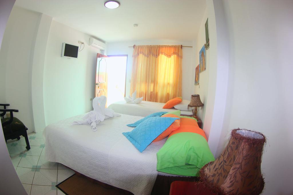 The Island Home Puerto Ayora  Εξωτερικό φωτογραφία